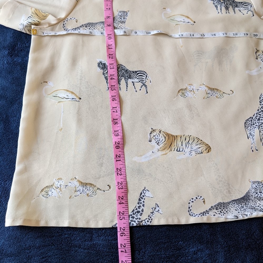 Vintage Modern Essentials Wild Animal Print Cream Light Tan Blouse - Picture 9 of 9